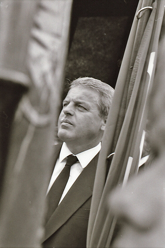 Bundeskanzler Franz Vranitzky beim Kreisky-Begräbnis am Wiener Zentralfriedhof, 7. August 1990. Foto: Martin Vukovits 