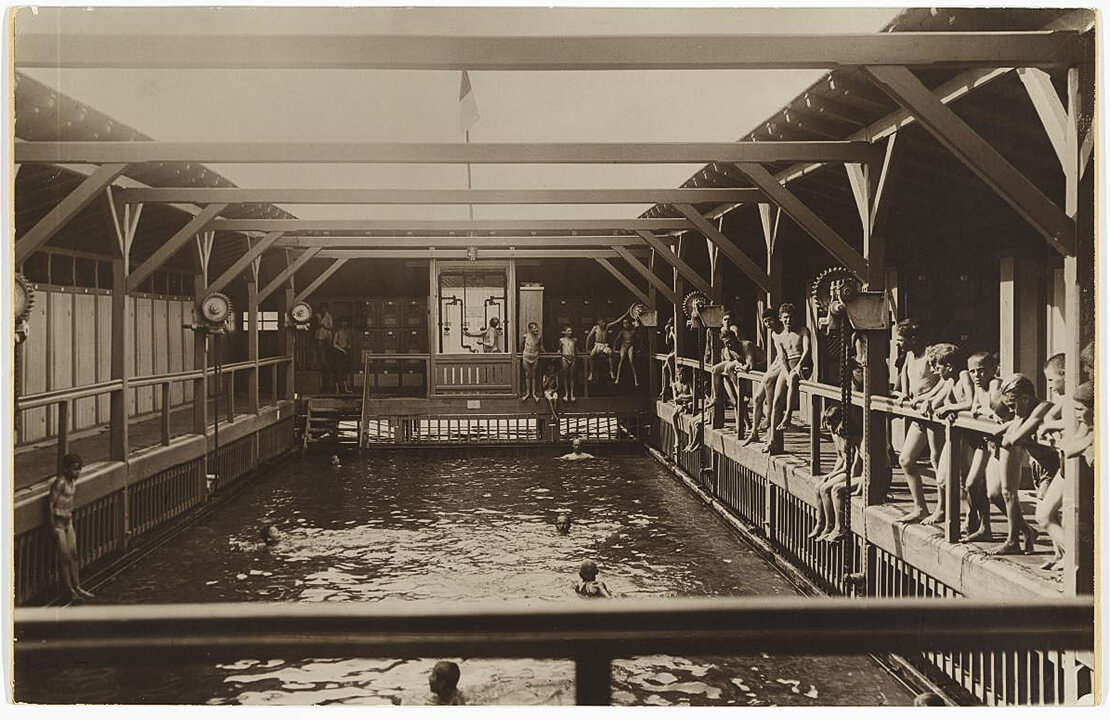 Innenansicht eines Strombades am Donaukanal, Aufnahme um 1926 (unbekannter Fotograf), Wien Museum 