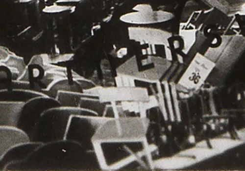 Robert Haas: Fotomontage für John Lewis & Co. Ltd., Detail mit dem X-Stuhl, 1938/39, Wien Museum  