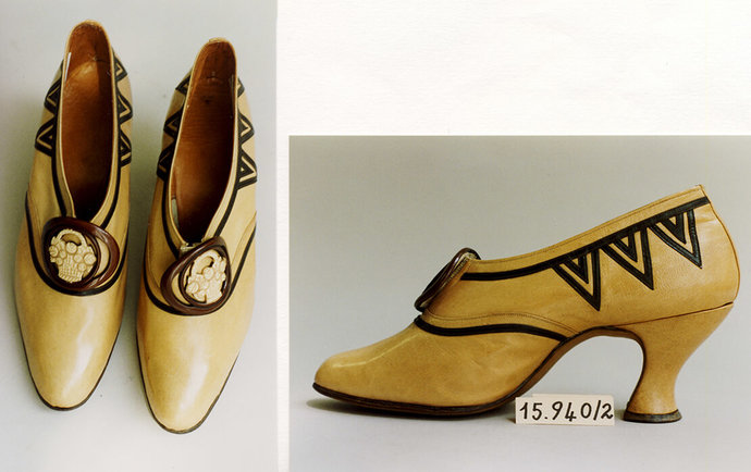 Historische Fußbekleidung