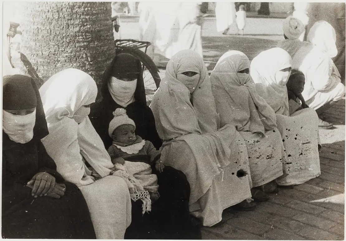 Lilly Joseph: Frauen in der Freizeit, Casablanca/Marokko, um 1940, Wien Museum