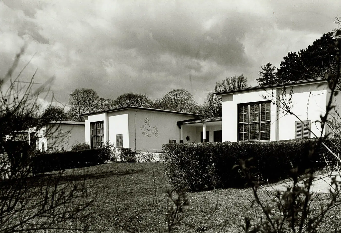 Sonderkindergarten Schweizer Spende, errichtet 1948/1949, Foto: Margaritha Spillutini, 1984, Wien Museum. Der Kindergarten im Auer-Welsbach-Park im 15. Bezirk wurde aus den Mitteln der Schweizerspende gebaut.   
