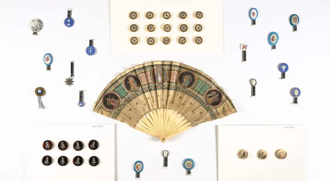 Fächer und Modeaccessoires aus der Sammlung von Siegfried Fuchs, 19. Jahrhundert, Foto: TimTom, Wien Museum