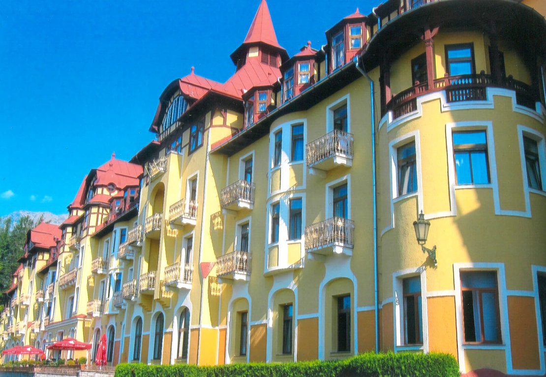 Das jetzige Grand Hotel Praha, früher Palace Hotel Tatranská Lomnica. 