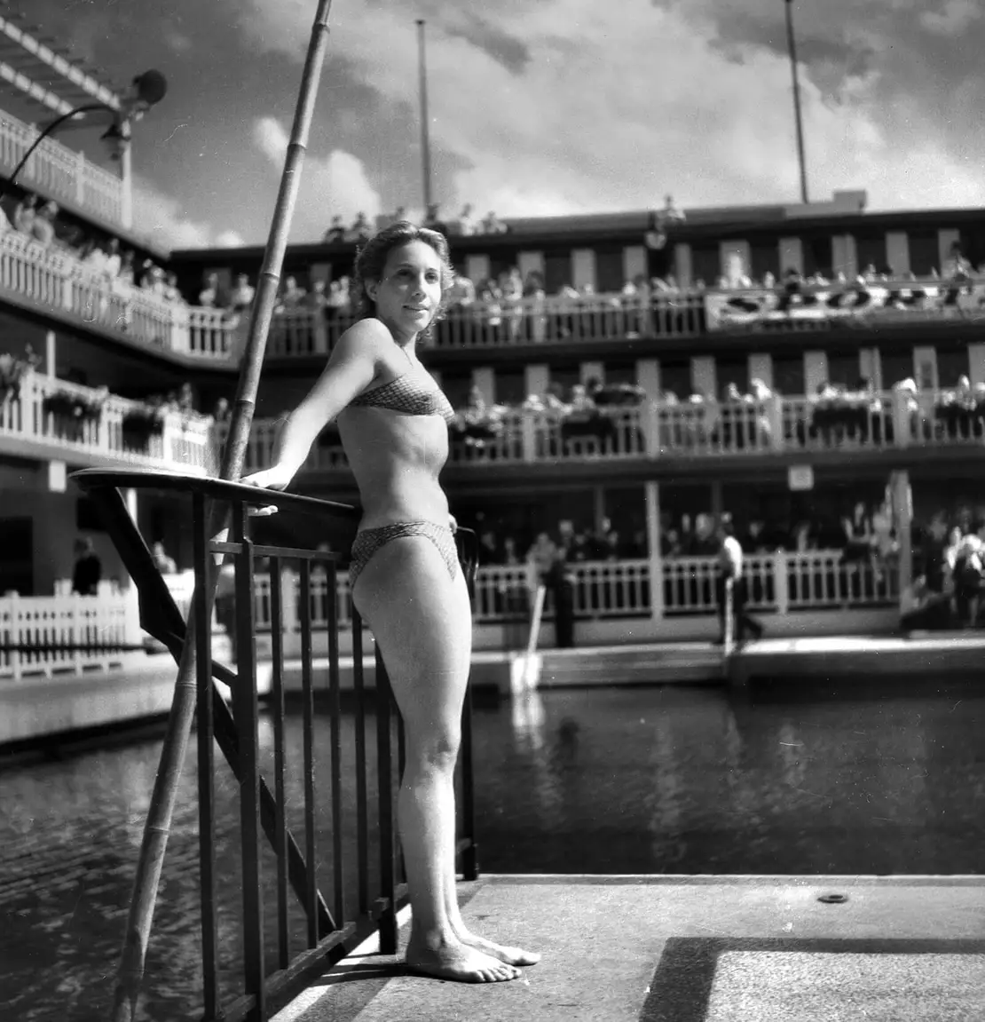 Präsentation des Bikinis im Paris Nobelbad Molitor, 1. Juli 1946, Foto: Roger Viollet / picturedesk.com  