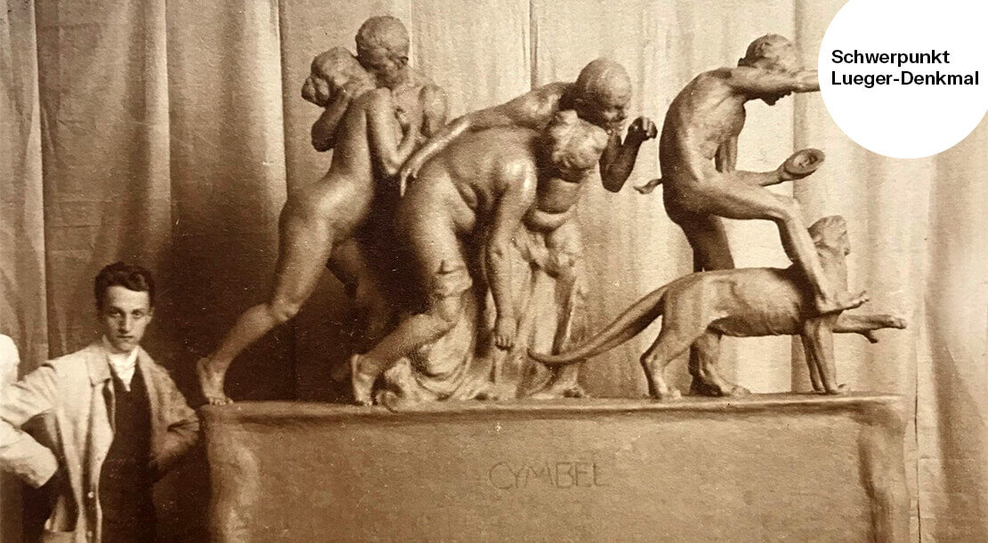 Josef Müllner neben seiner Gruppe „Cymbel“, 1902, Stadtarchiv Baden 