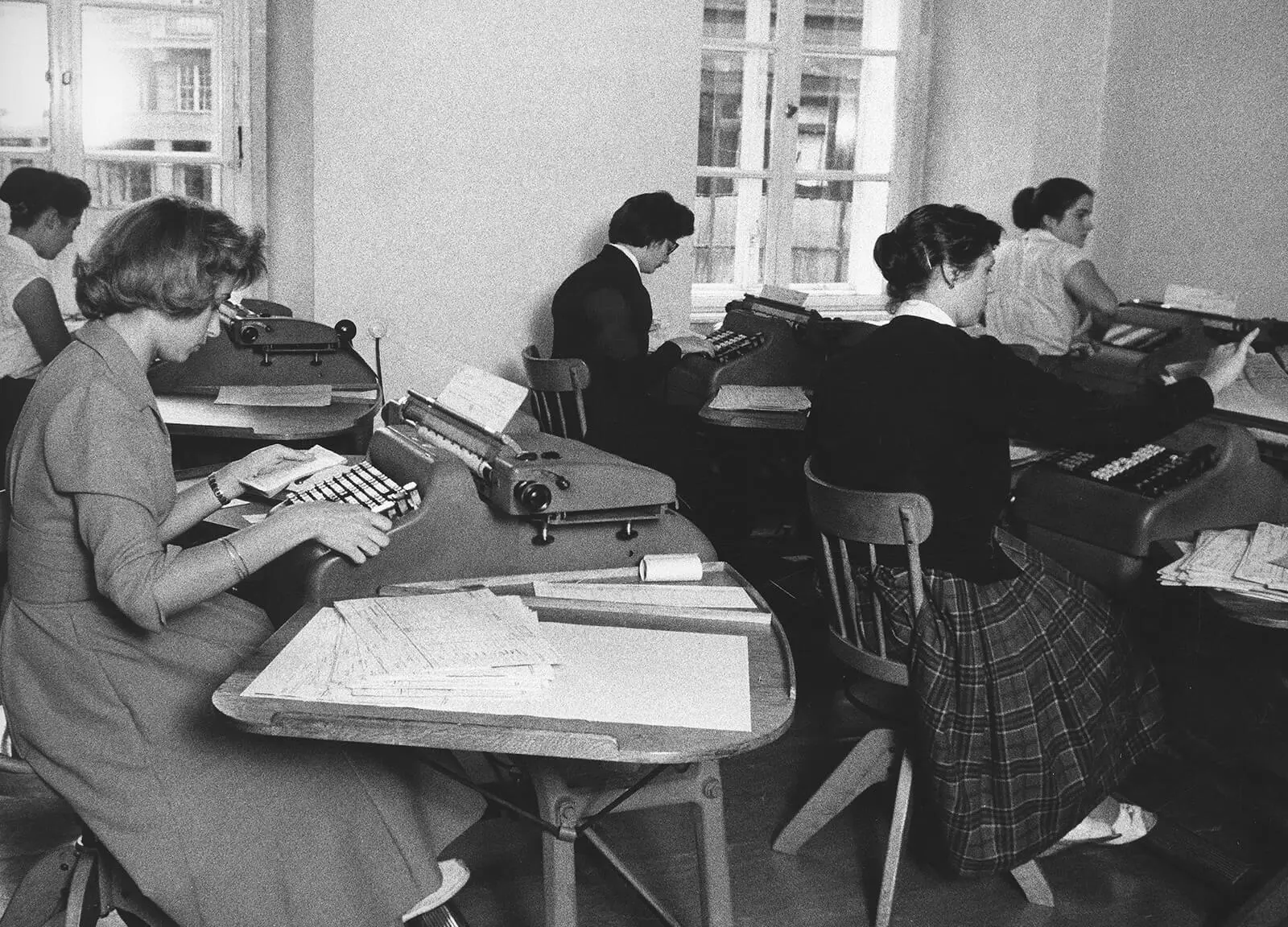 Schreibkräfte in einem Wiener Büro, 1950er Jahre, Foto: Leo Jahn-Dietrichstein, Wien Museum