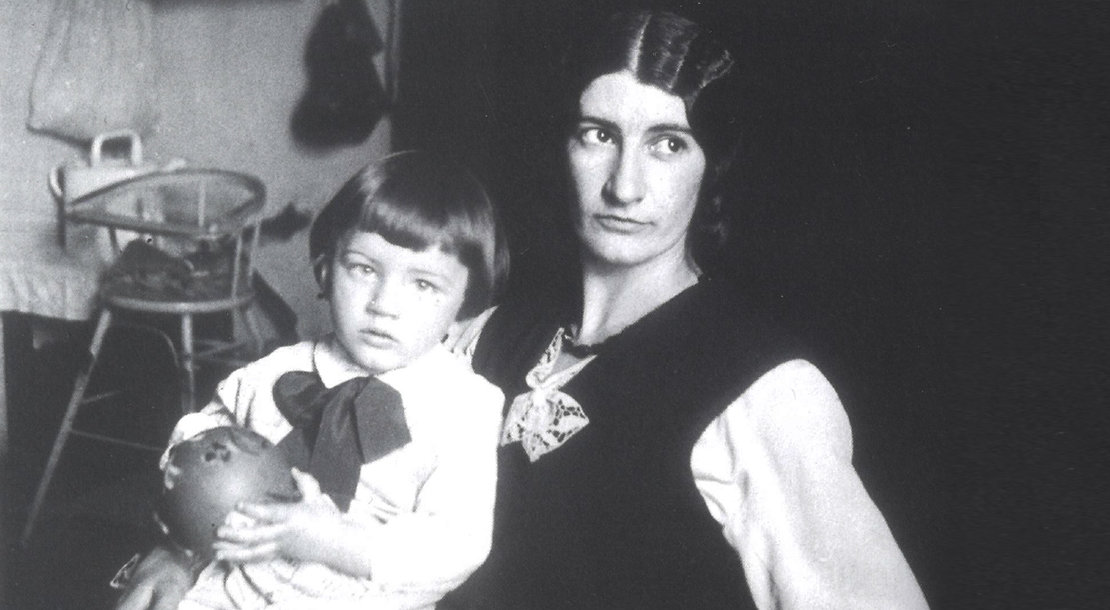 Thomas Bernhard mit seiner Mutter Herta, Wien 1933, (c) Thomas Bernhard Nachlassverwaltung 