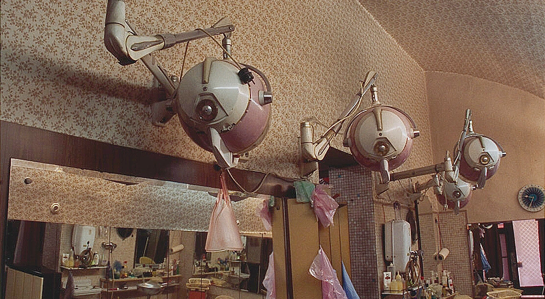 Trockenhauben im Salon Triebe, 2002, Foto: Trude Lukacsek, Wien Museum