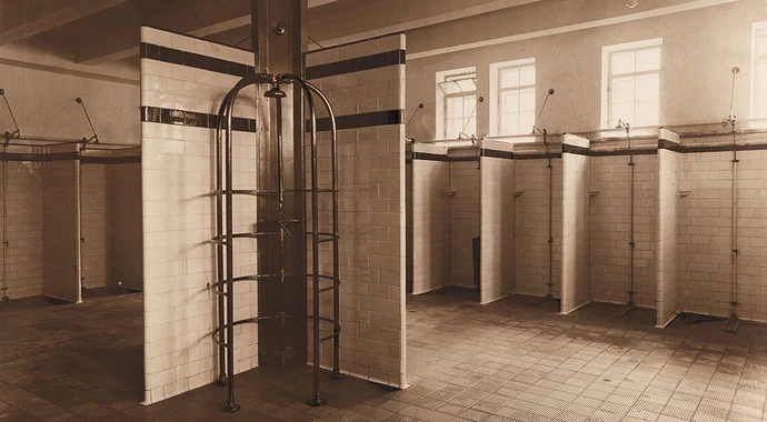 Innenansicht des Tröpferlbades in der Ratschkygasse 26 im 12. Bezirk, um 1926, Wien Museum