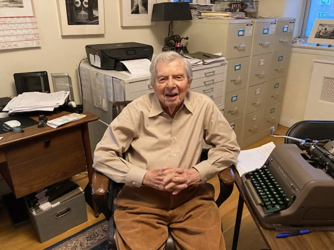 Milton Esterow, ehemaliger Herausgeber von ARTnews, 2024, Foto: Elaine Washington  