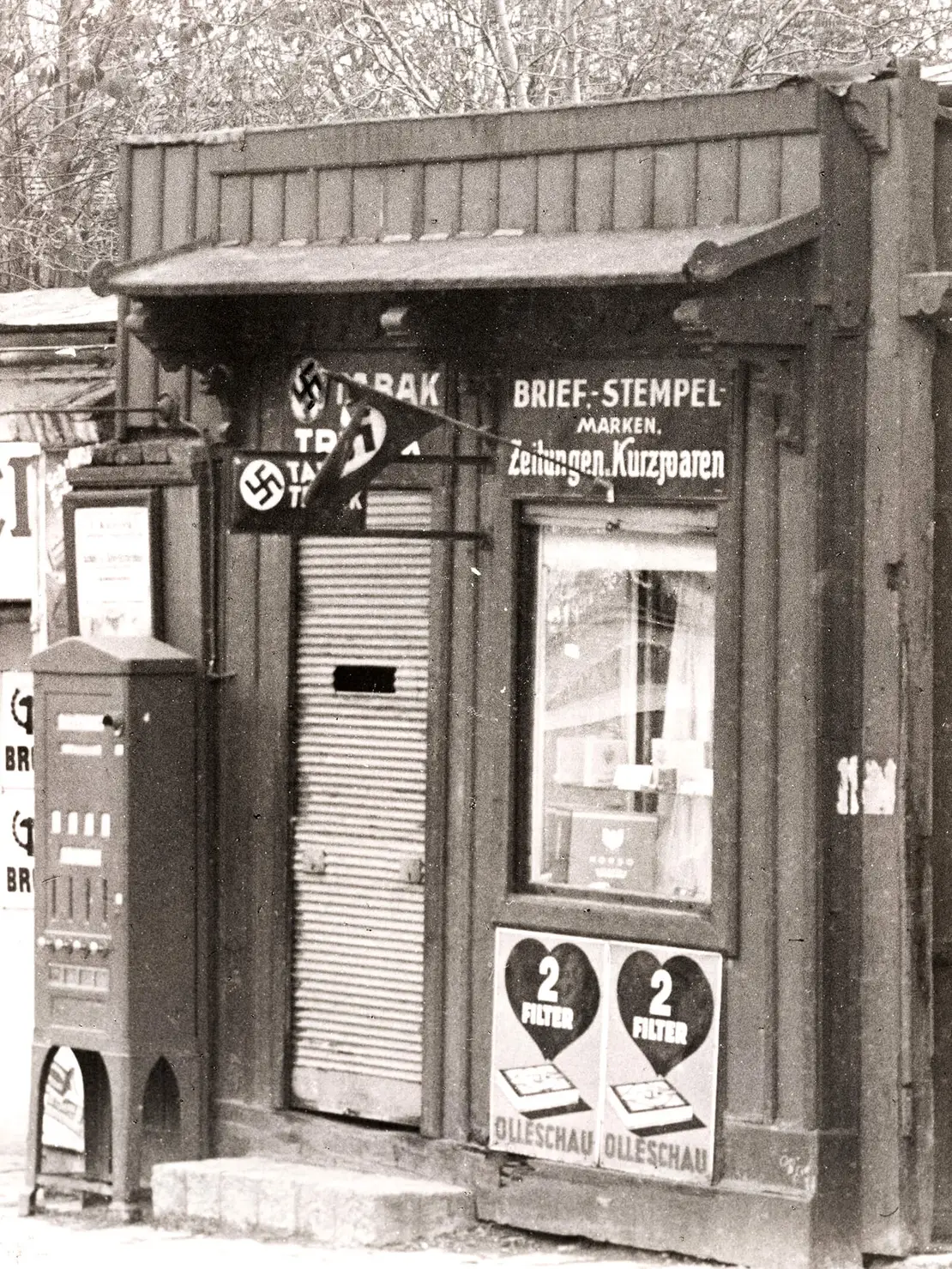 Trafik mit Automat in der NS-Zeit, 19., Billrothstraße, um 1938/45, Wien Museum, Inv.-Nr. 224162
