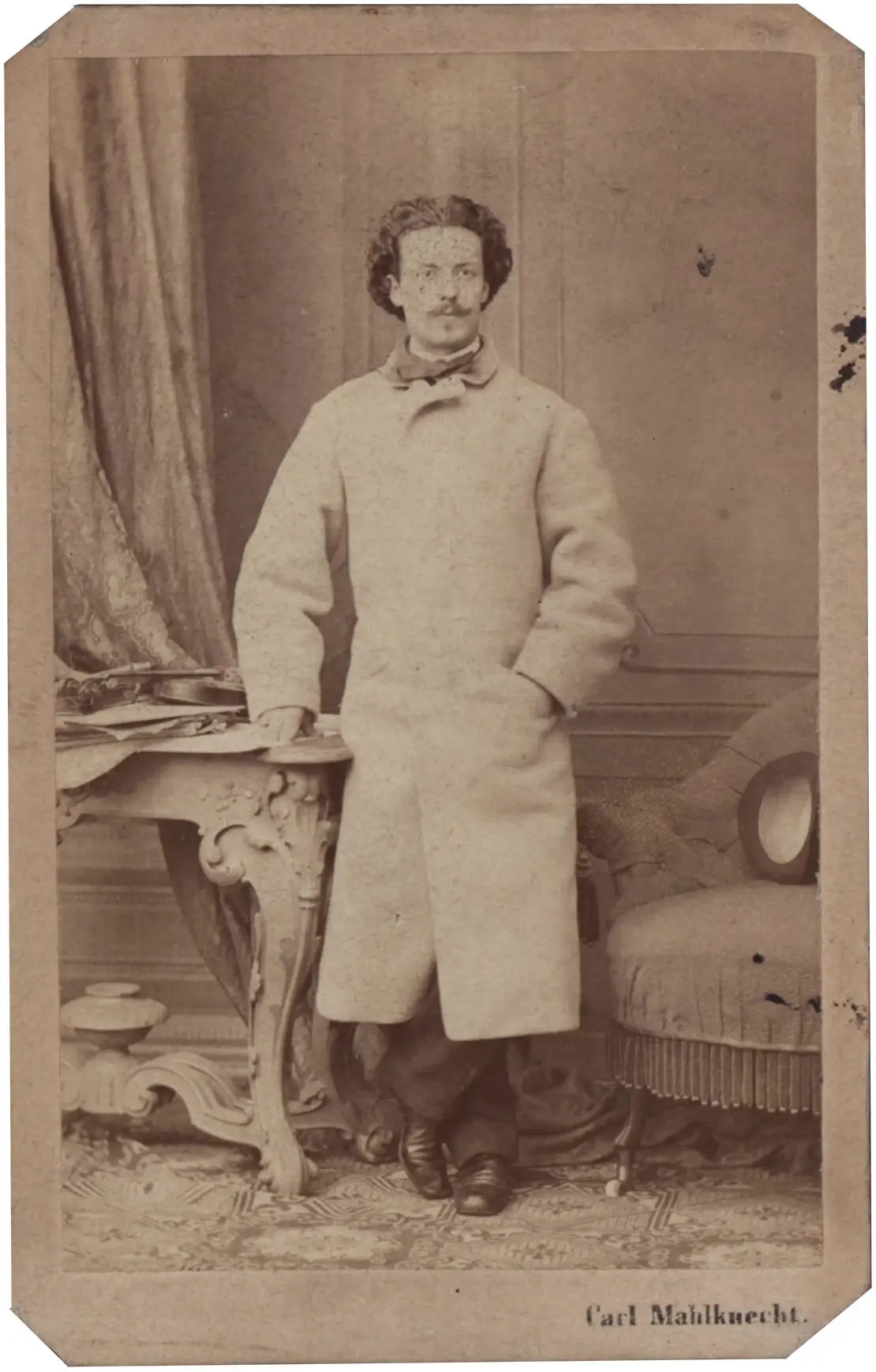 Porträt des Künstlers als junger Mann: Carl Michael Ziehrer, Foto: Carl Mahlknecht, um 1860, Wien Museum  