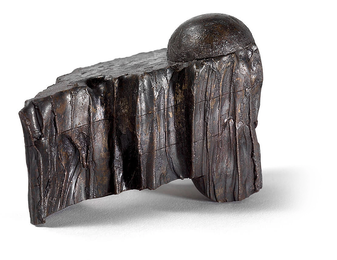 Metallstück der 1976 eingestürzten Reichsbrücke (Stahlplatten und Niete herausgeschnitten). Es handelt sich um einen privaten Erinnerungsgegenstand, der vom einstigen Besitzer dem Wien Museum für die Sammlung übergeben wurde.