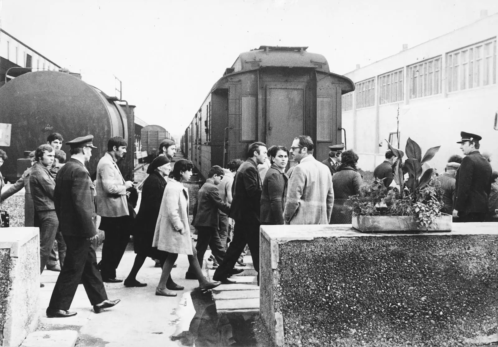 28. September 1973, Bahnhof Marchegg (Niederösterreich), wo palästinensische Terroristen aus einem Zug russisch-jüdischen Emigranten entführten. Foto: Votava / brandstaetter images / picturedesk.com  