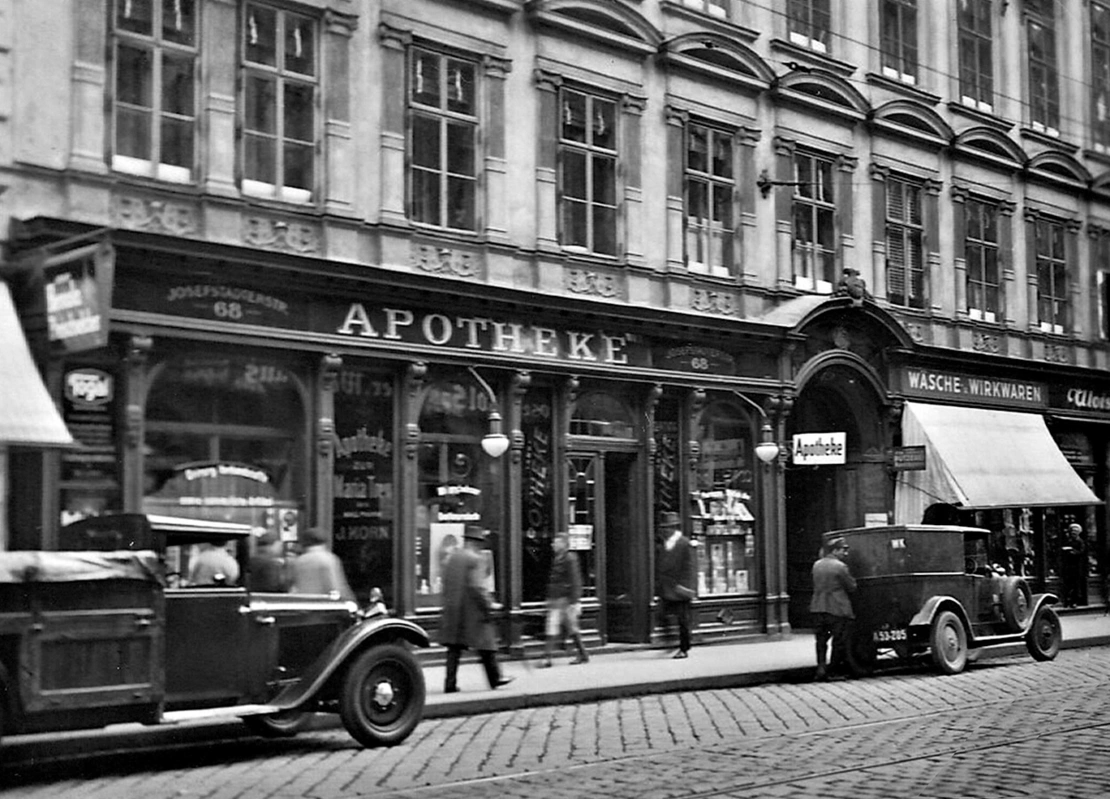 Maria Treu Apotheke, Josefstädter Straße 68, um 1930, Bezirksmuseum Josefstadt © Familie Korn   