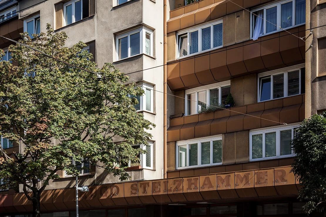 Ghostletters des Musikhaus Stelzhammer in der Linzerstraße, Foto: Stephan Doleschal  