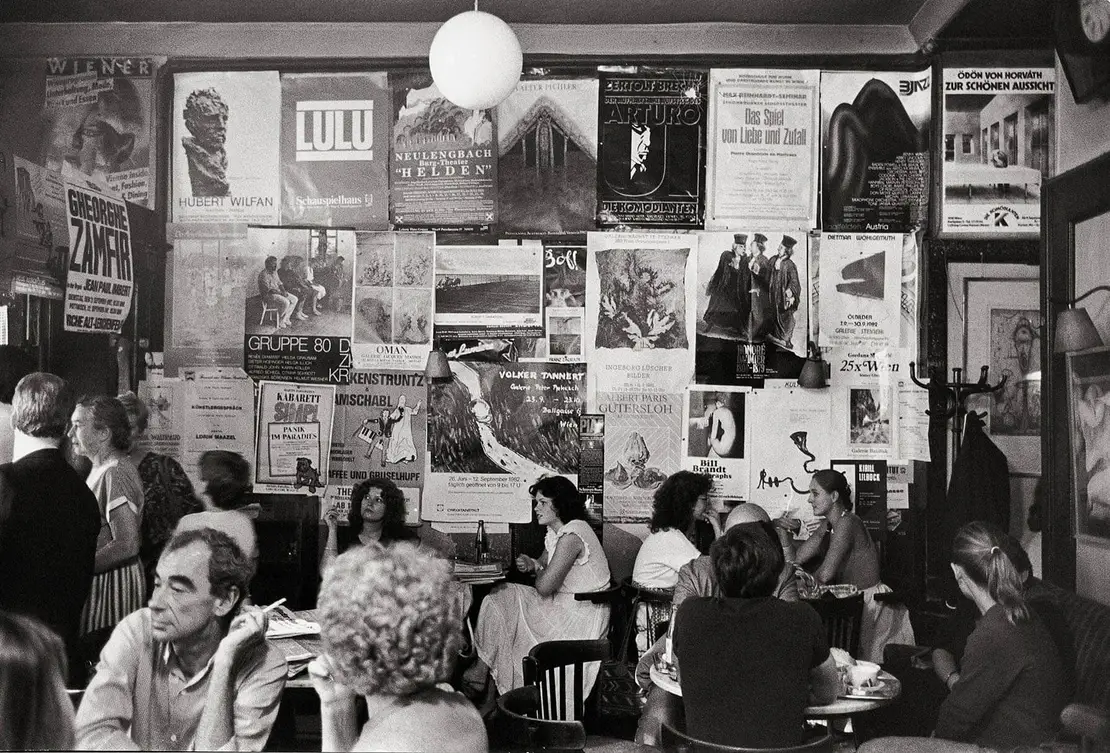 Im Hawelka, 1980, Foto: APA-Images / brandstaetter images / Franz Hubmann  