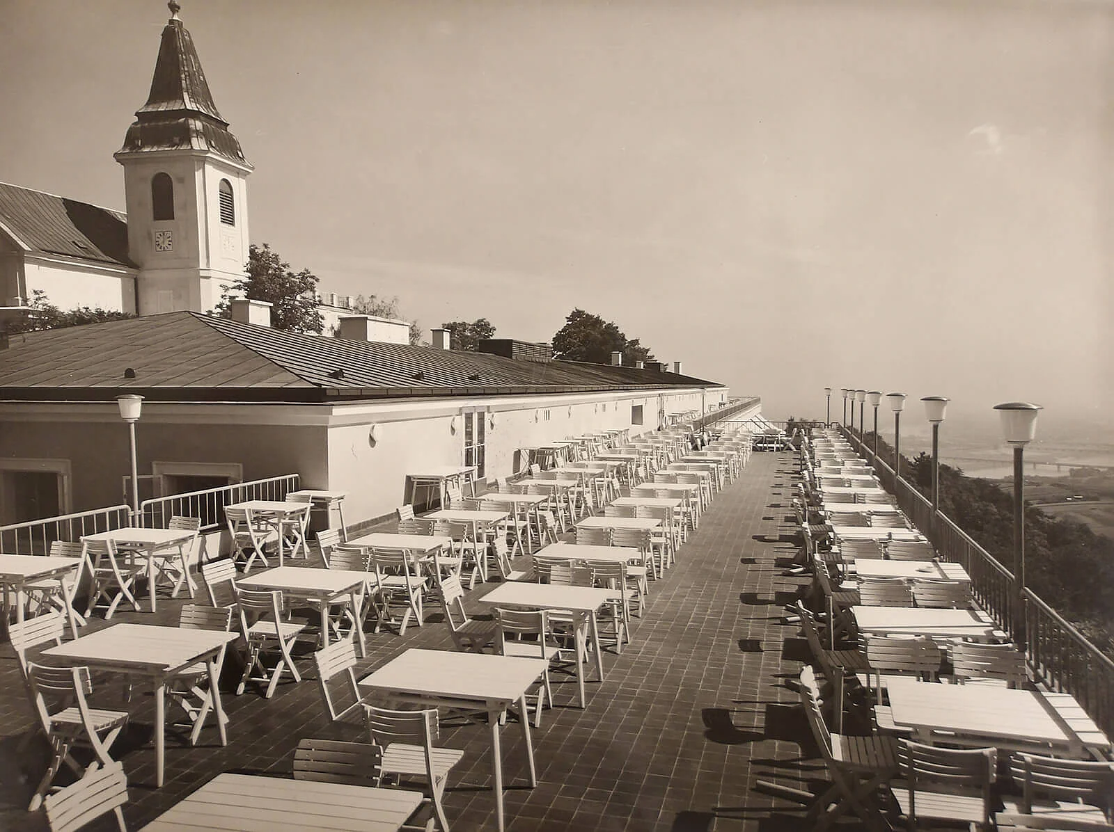 Dachterrasse des Restaurants, unbekannter Fotograf, Wien Museum, Inv.-Nr. 67792/10, Reproduktion Christian Hlavac  