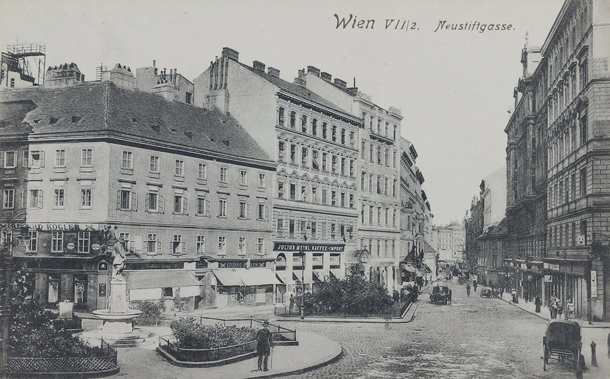 Neustiftgasse, Blick vom Augustinbrunnen stadteinwärts, Ansichtskarte, 1912, Wien Museum 