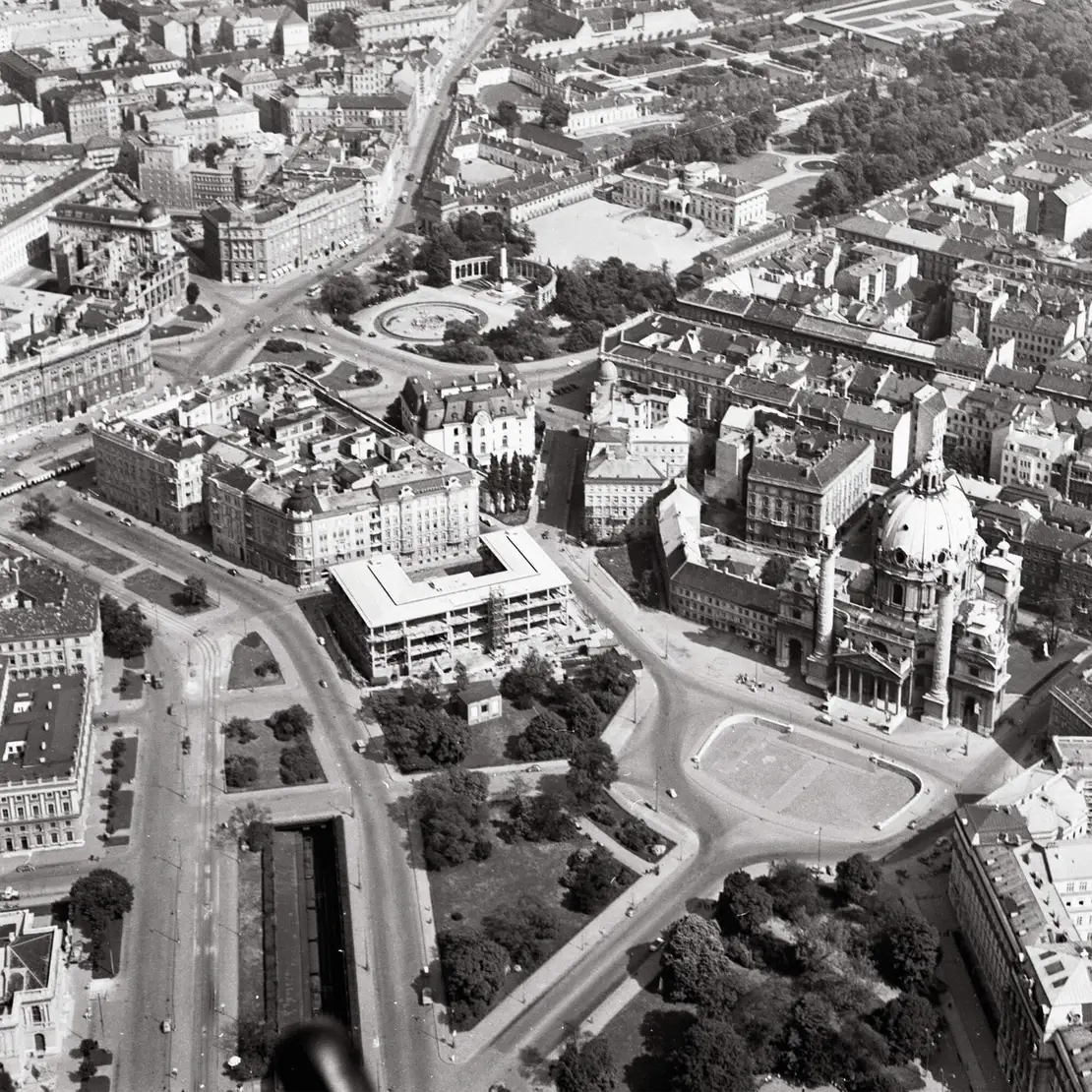 Karlsplatz, Schrägluftaufnahme, 1956, Foto: Stadt Wien