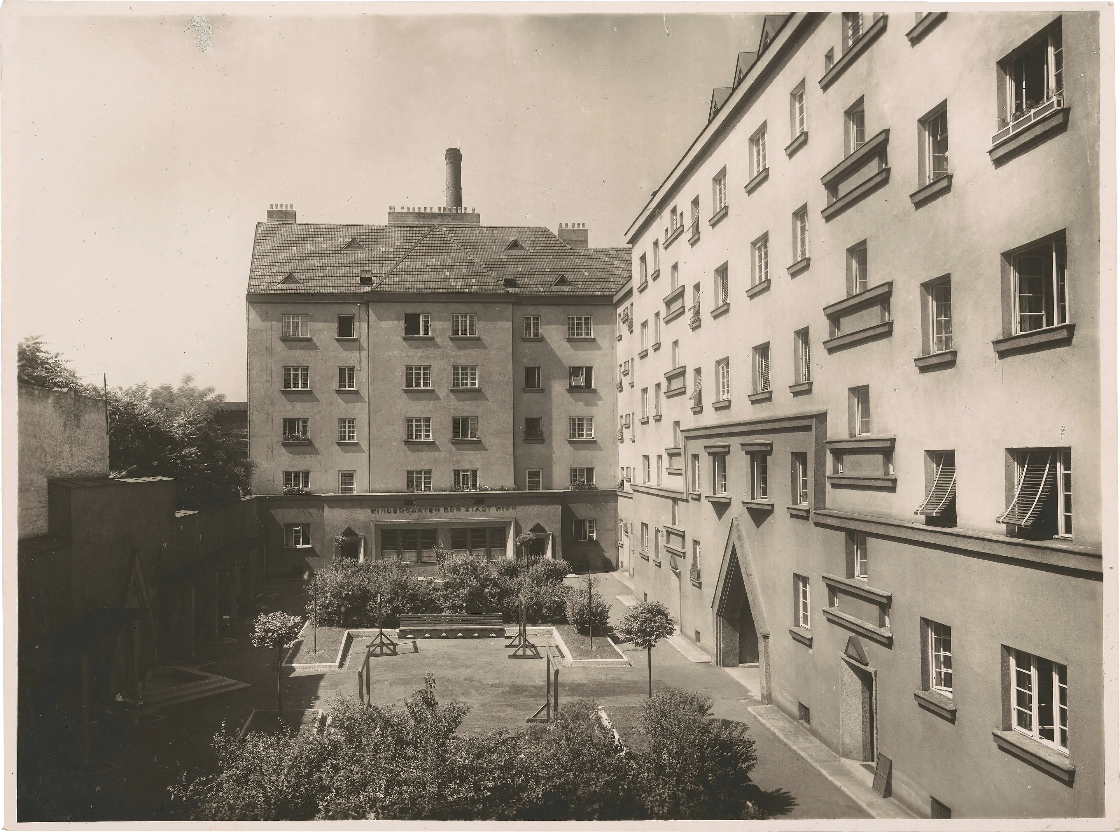 Grossmannhof, 20., Pappenheimgasse 4 / Denisgasse 39-41, um 1926, Wien Museum Inv.-Nr. 59161/1890  