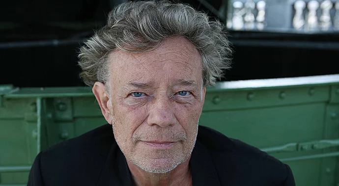 Gert Voss am Dach des Burgtheaters, 2006, Foto: Martin Vukovits