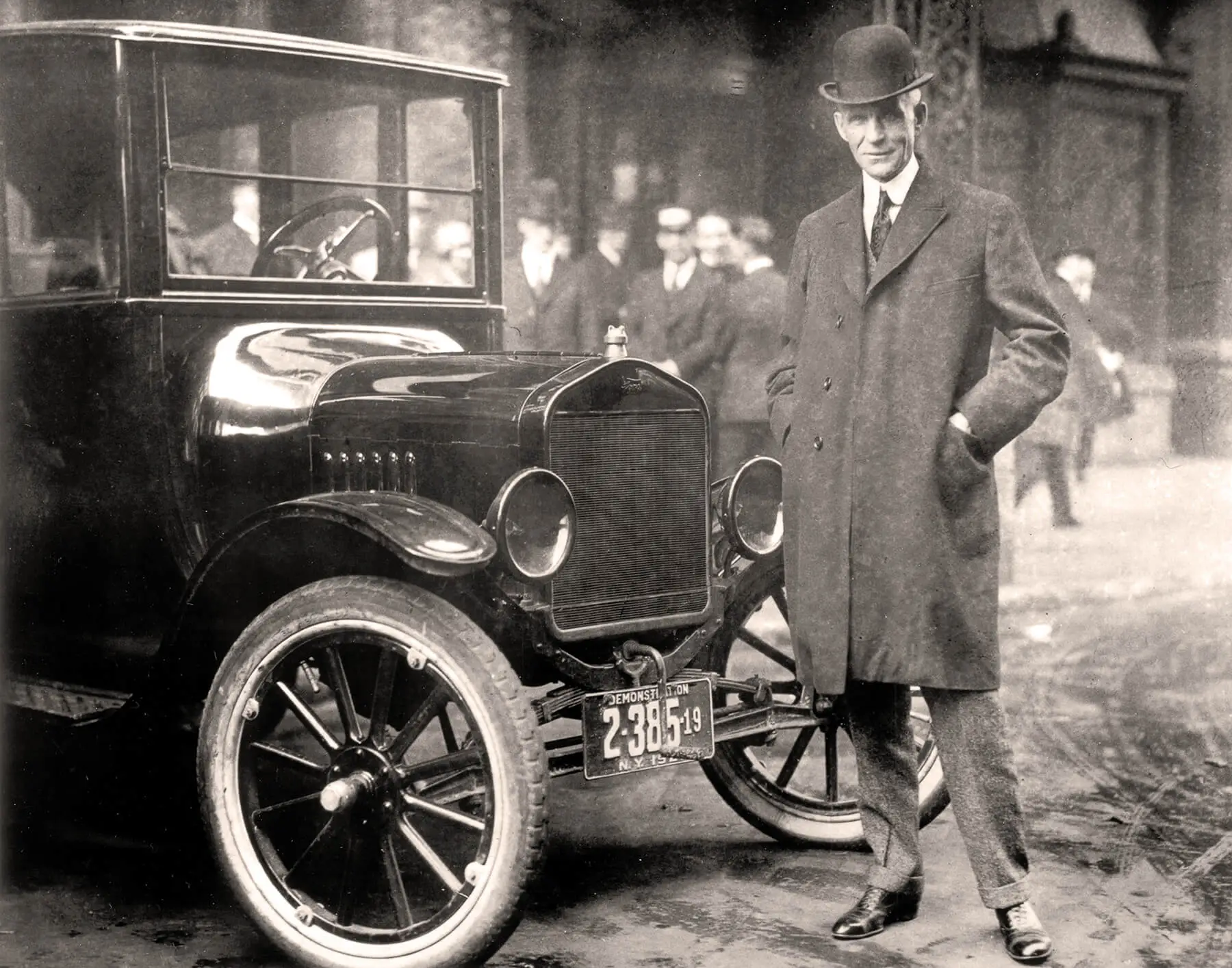Verbreitete als erklärter Antisemit die „Protokolle der Weisen von Zion“ in den USA: Unternehmer Henry Ford, 1921, Foto: Wikimedia Commons