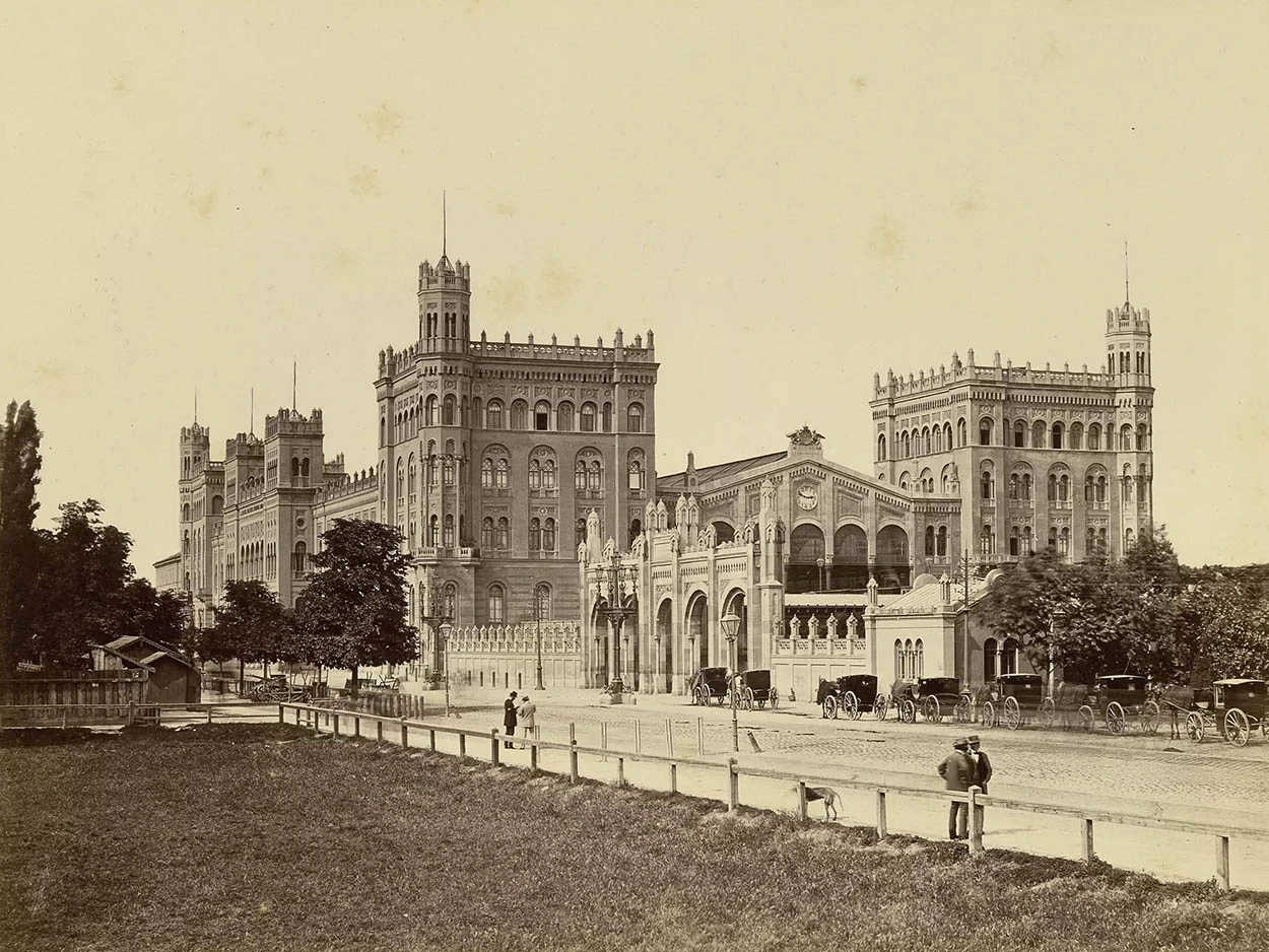 Der 1865 eröffnete (zweite) Nordbahnhof beim Wiener Prater, um 1870, Foto: Carl Haack, Wien Museum