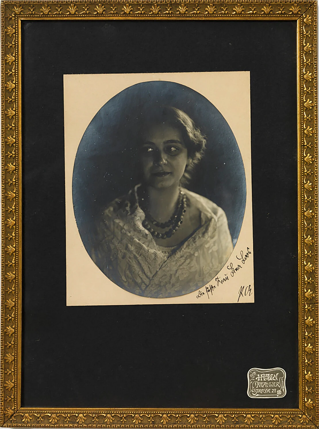 Undatiertes Porträt von Lina Loos aus dem Besitz von Peter Altenberg, Wien Museum