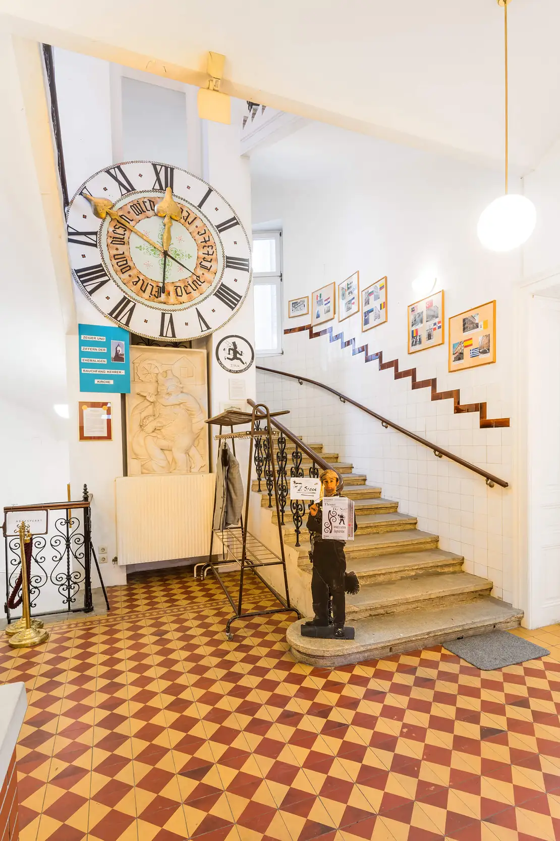 Foyer und Stiegenhaus Bezirksmuseum Wieden, 2021, Foto: Klaus Pichler, Wien Museum   