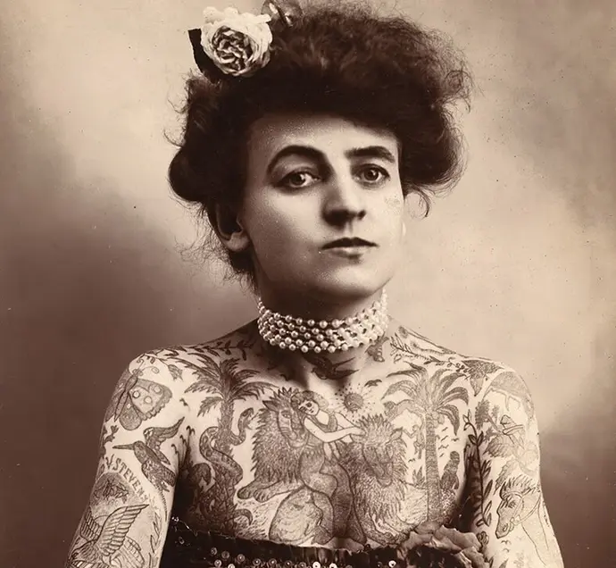 Maud Stevens Wagner, fahrende Tätowierkünstlerin in den USA, um 1907, Library of Congress/Wikimedia Commons