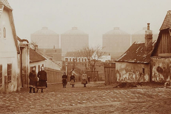 Blick gegen Gasometer aus der Oberleitengasse, ca. 1906, Ansichtskarte Sammlung Wien Museum