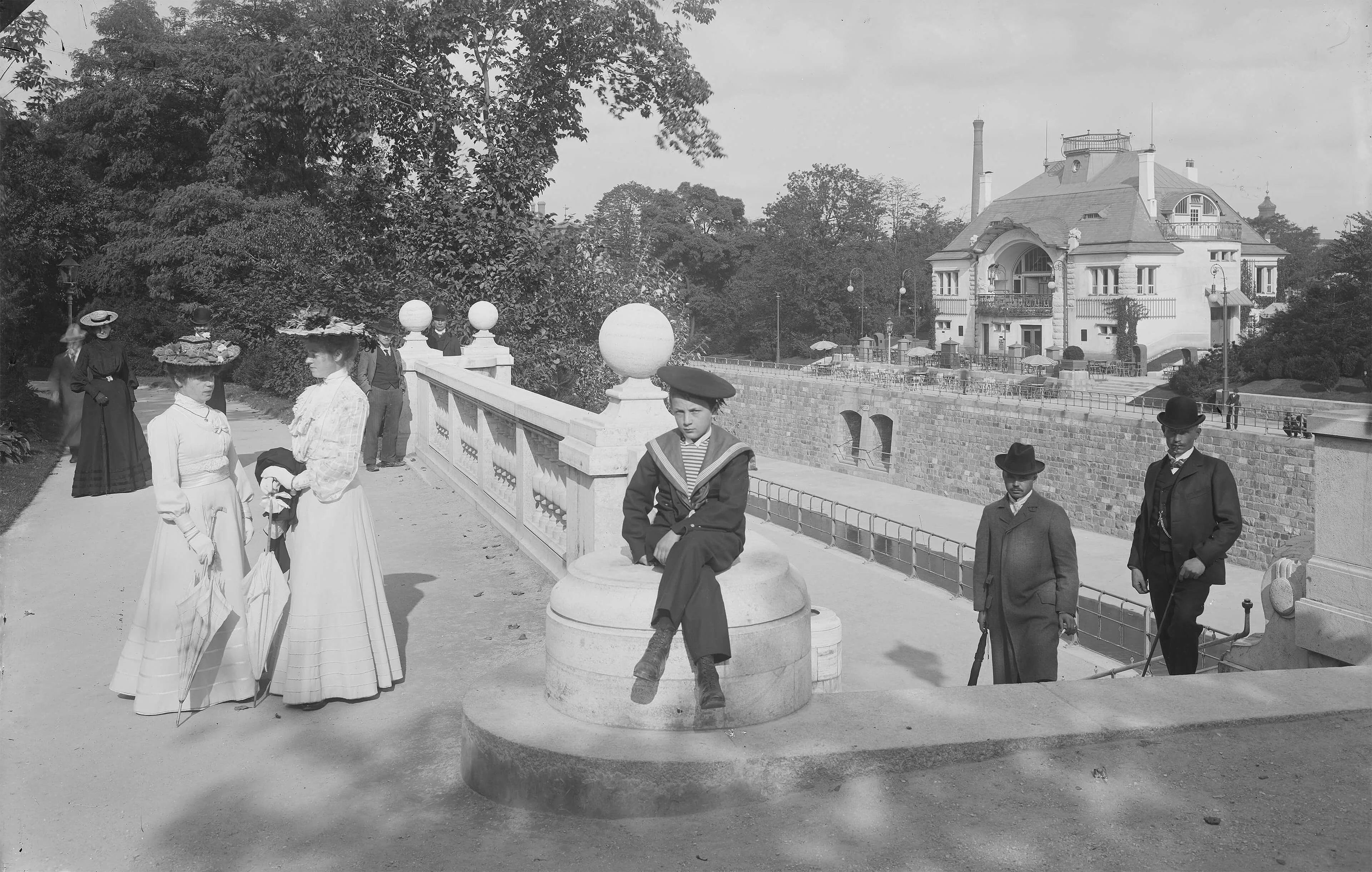 Milchtrinkhalle im Stadtpark, um 1903, Wien Museum, Inv.-Nr. 242733/1  