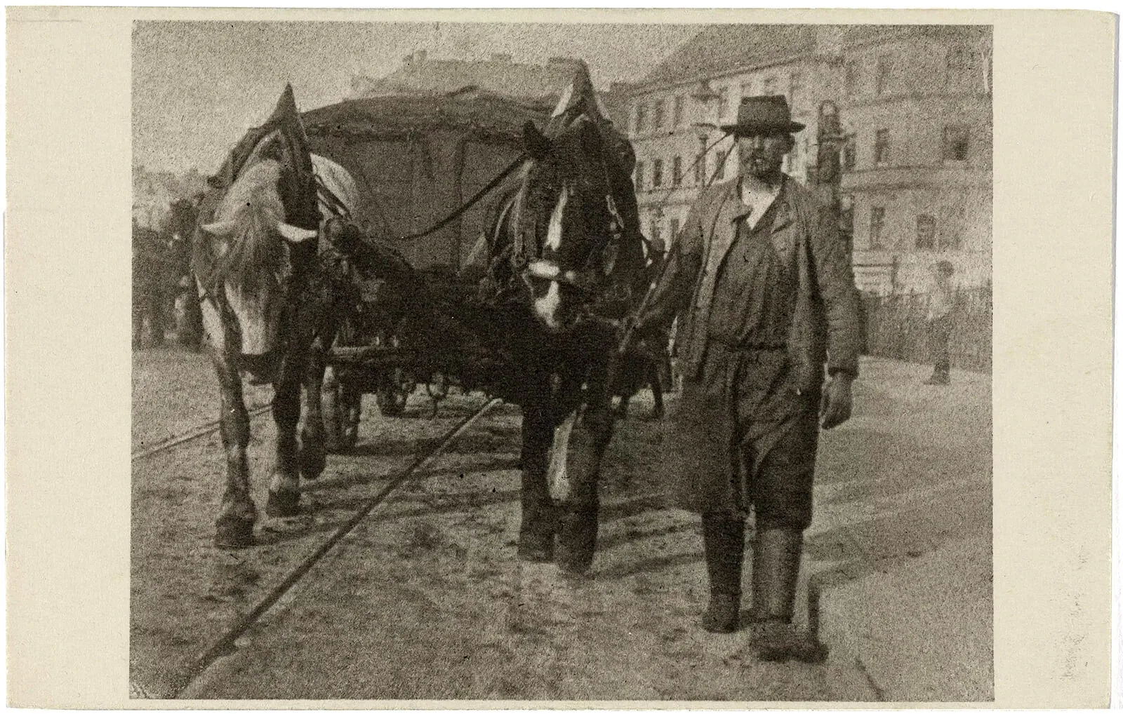 Fuhrwerker, um 1908, aus der Serie „Wiener Typen und Straßenbilder“ von Emil Mayer, um 1908, Wien Museum