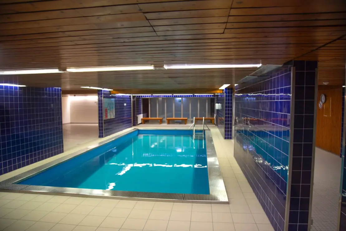 Die Indoorpools sind beheizt und das ganze Jahr über zugänglich, Foto: Leart Krasniqi  