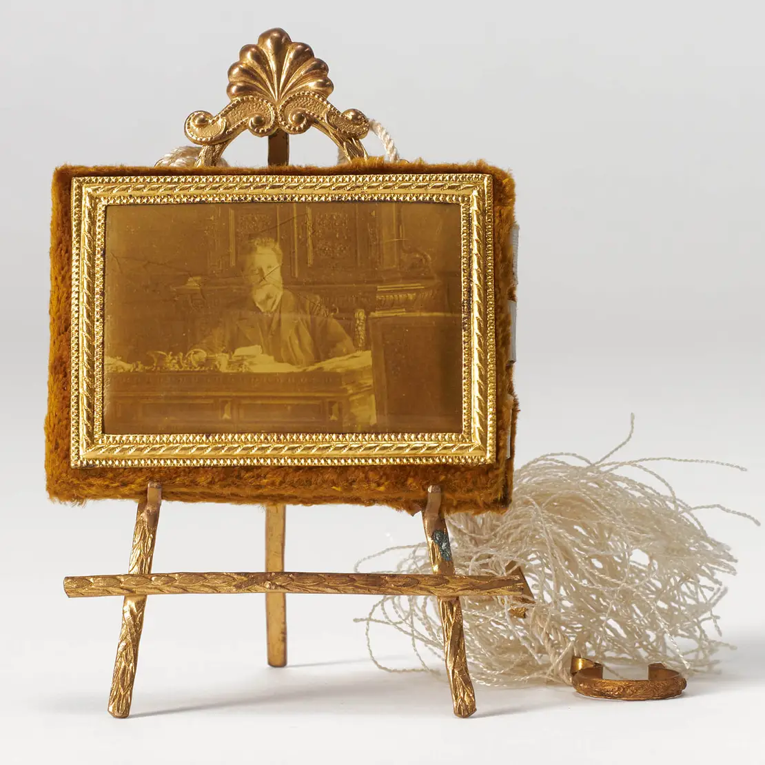 Damenspende vom Bürgerball des 18. Bezirks, 1901, Foto: TimTom, Wien Museum  