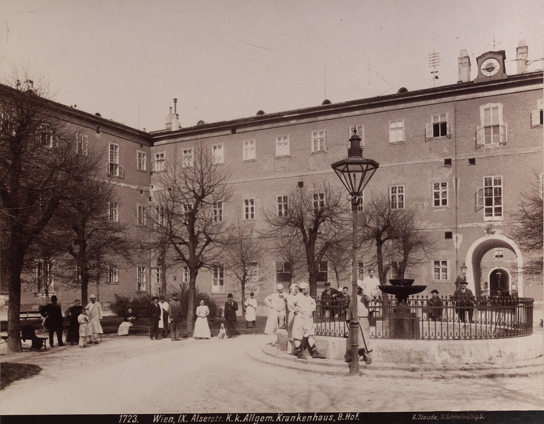 August Stauda: Altes AKH – Hofansicht – 8. Hof, um 1904, Wien Museum, Inv.-Nr. 29489 