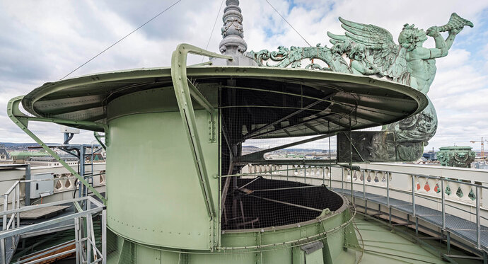 Windfahne, Foto: Hertha Hurnaus