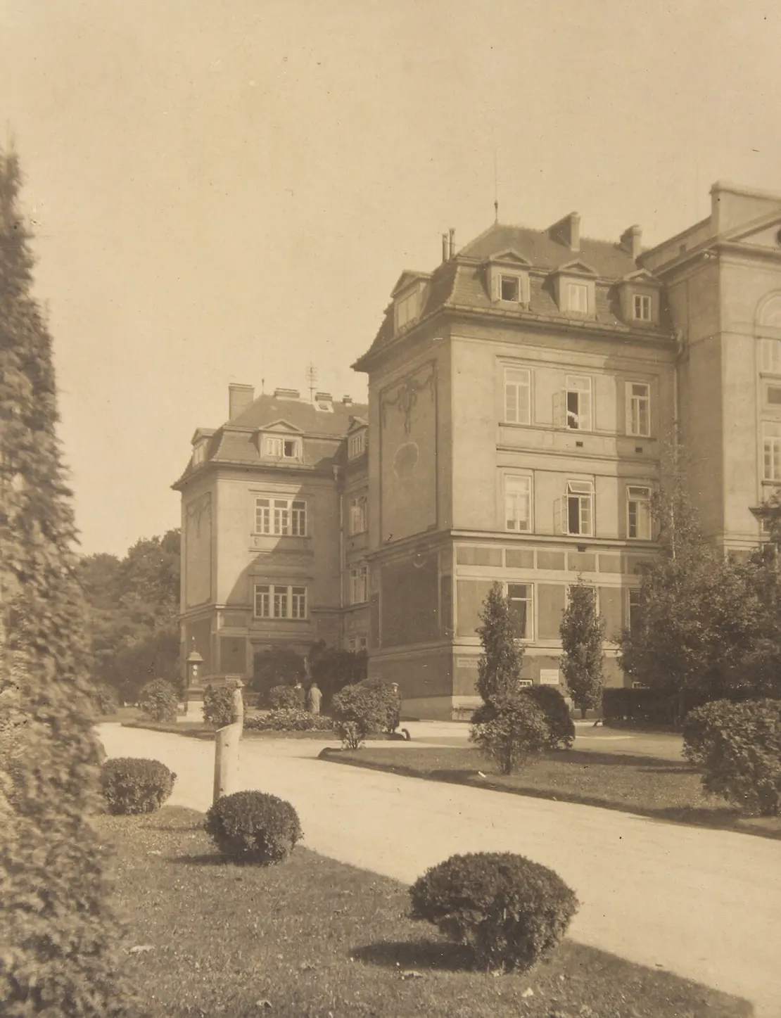 Allgemeines Krankenhaus, Klinik Prof. Hajek, um 1930, Sammlung Hubmann / brandstaetter images / picturedesk.com