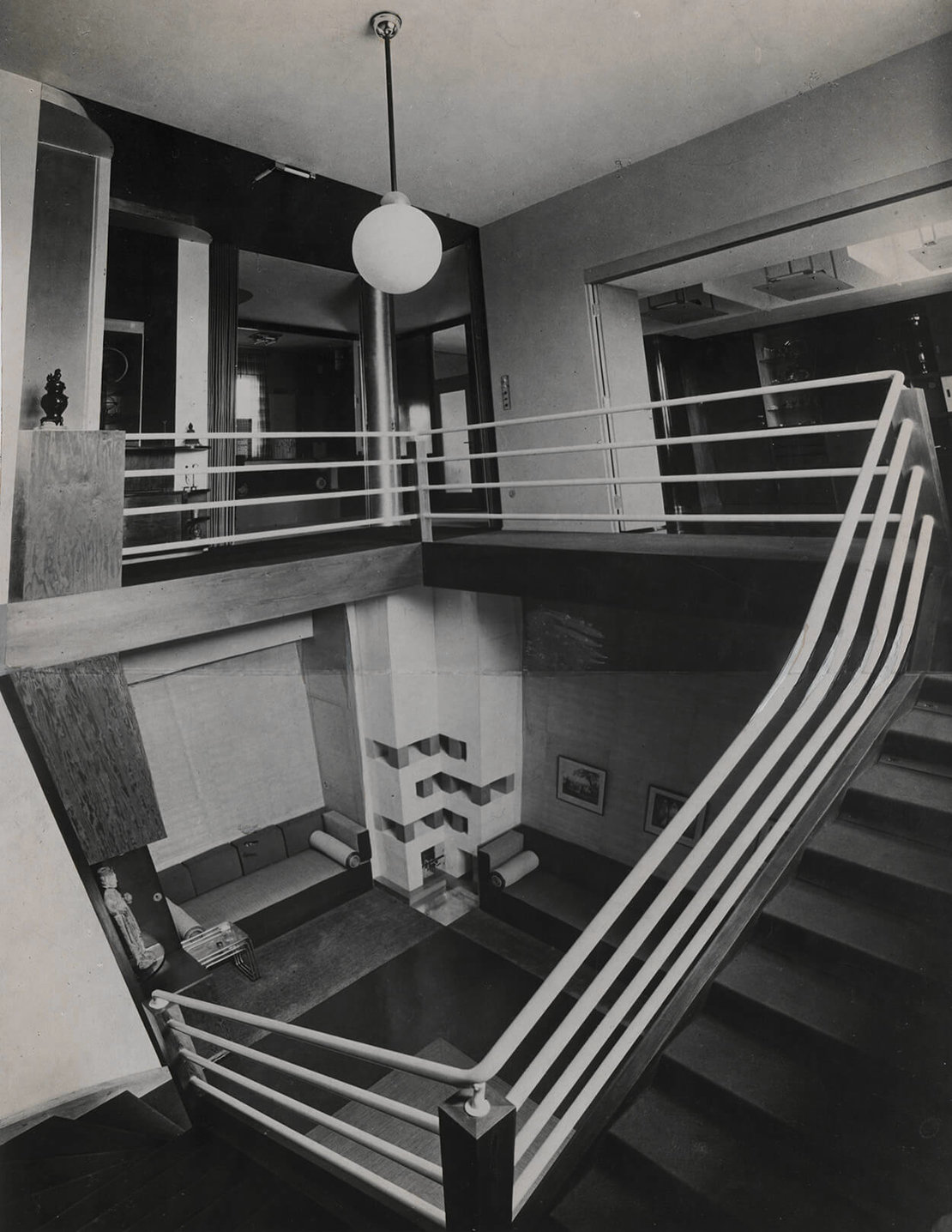 Umbau eines Einfamilienhauses in ein Zweifamilienhaus und Einrichtung für Franz Neumann, Reichenberg, 1930, Bauhaus-Archiv Berlin, © Daniela Singer 