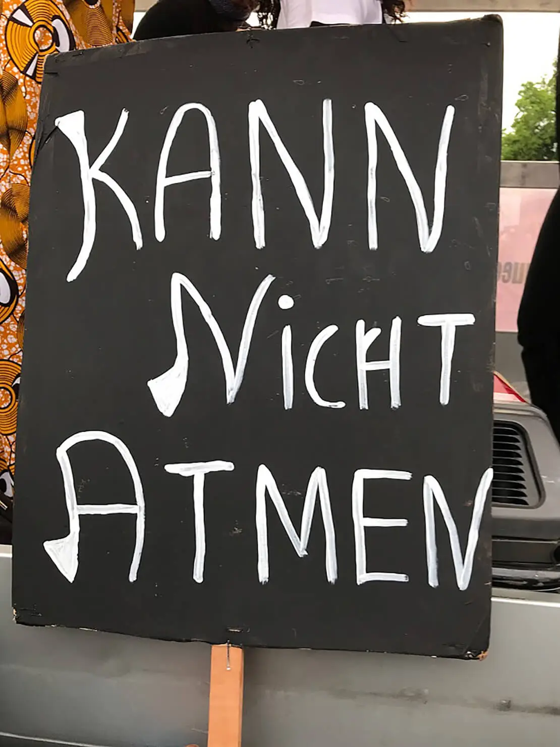 Transparent bei der Black Lives Matter-Demo am 4. Juni 2020 in Wien mit den letzten Worten des Polizeigewalt-Opfers George Floyd, Foto: simon INOU