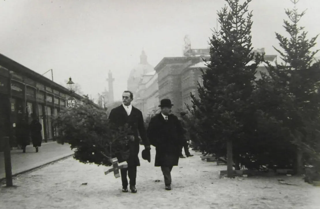 Ein verhaltener Goldener Sonntag im Schatten der Wirtschaftskrise, 1929, Szene beim Naschmarkt, Wien Museum