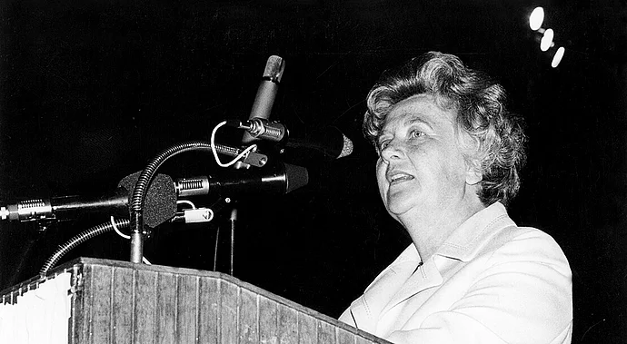 Kulturstadträtin Gertrude Fröhlich-Sandner bei der Eröffnung der Wiener Festwochen am Rathausplatz, 24. Mai 1975, APA-Images / brandstaetter images / Votava