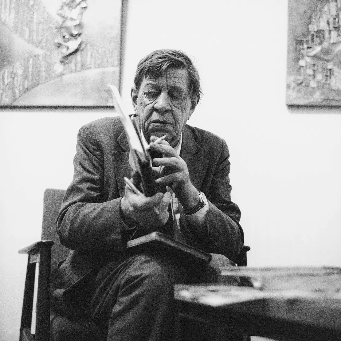 Auden bei seiner letzten Lesung am 28. September 1973 in der Österreichischen Gesellschaft für Literatur. Wenige Stunden später verstarb der Schriftsteller in Wien. Foto: Barbara Pflaum / brandstaetter images / picturedesk.com  