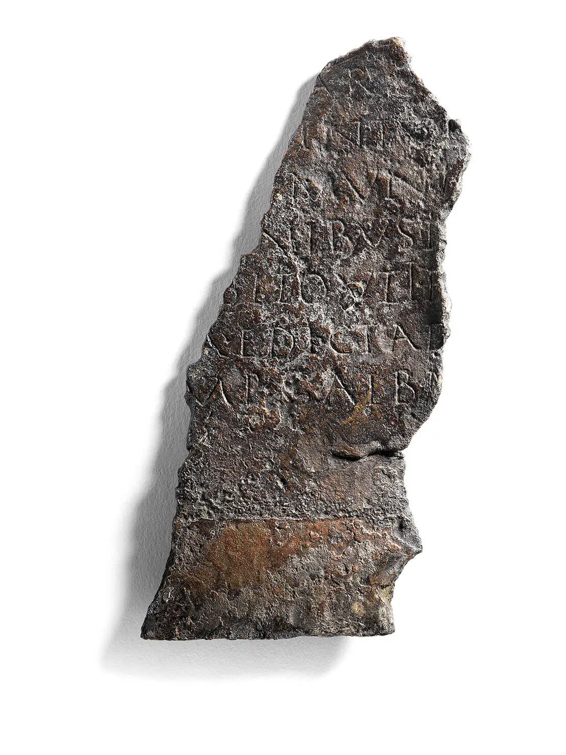 Fragment einer Stadtrechttafel aus Vindobona, Sammlung Wien Museum, Foto: Lisa Rastl  