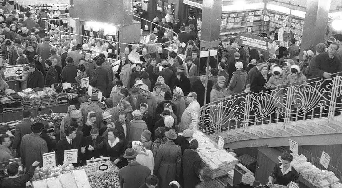 Goldener Sonntag im Kaufhaus Gerngross auf der Mariahilfer Straße, 18. Dezember 1960, Foto: Votava / Imagno / picturedesk.com