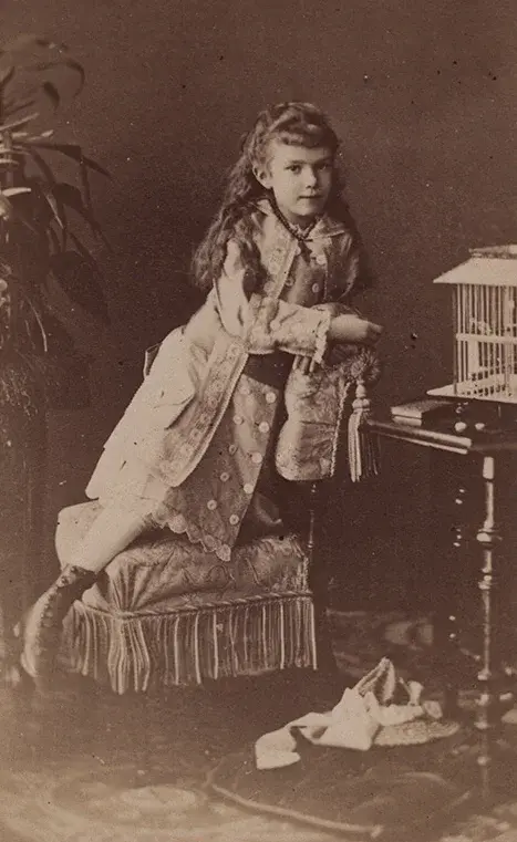Marie-Valerie, jüngste Tochter der Kaiserin, fühlte sich in der Hermesvilla nicht wohl: „Ach! Wären wir wieder daheim!“ notierte sie in ihr Tagebuch, Foto: Ludwig Angerer, um 1876, Wien Museum