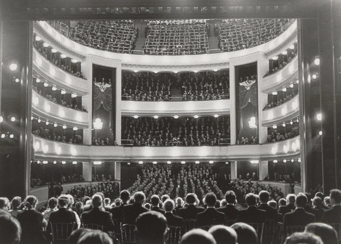 Burgtheater-Wiedereröffnung am 15. Oktober 1955 mit Grillparzers „König Ottokars Glück und Ende“, Foto: Ernst Hausknost, Wien Museum 