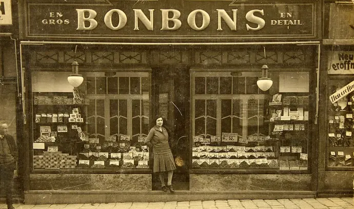Bonbongeschäft in Wien, um 1930, Archiv Seemann/Imagno/picturedesk.com
